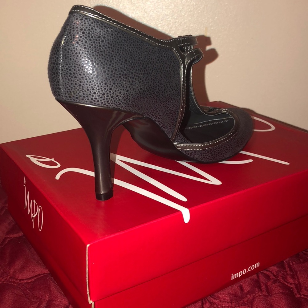 Grey pump - Picture 2 of 2